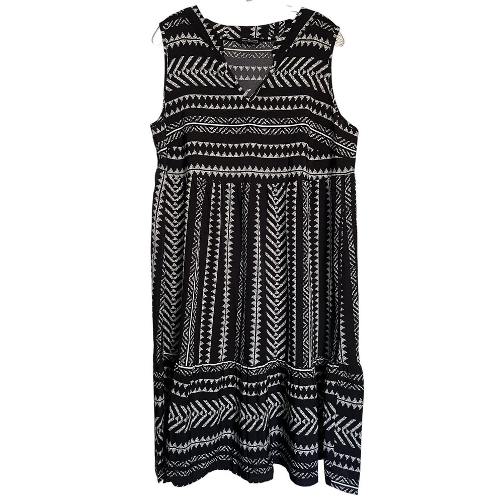 BloomChic Sz 14/16 XL 1X Dress Black & White Geometric Sleeveless Pockets V-Neck